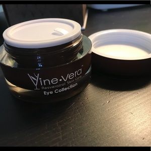 Vine Vera Resveratrol Dark Circle Eye Creme